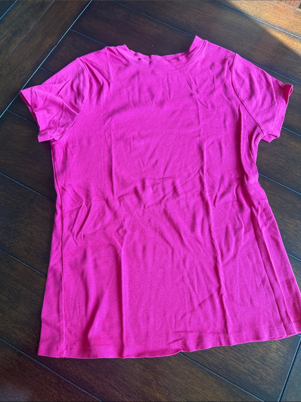 Women's Crewneck Short-Sleeve Top in Bright Pink